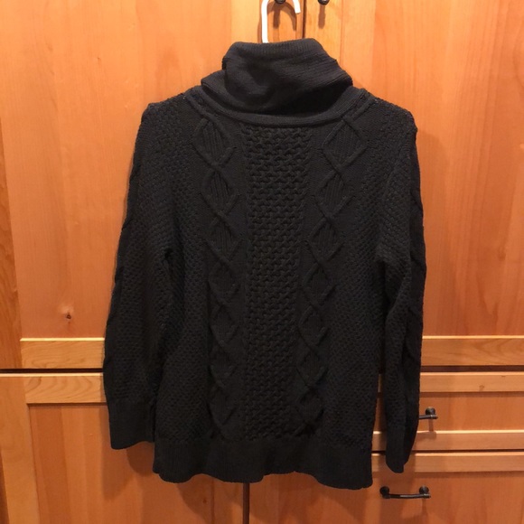 Heavier sweater from LL Bean Signature.  Women’s size M.   Black - Picture 2 of 2